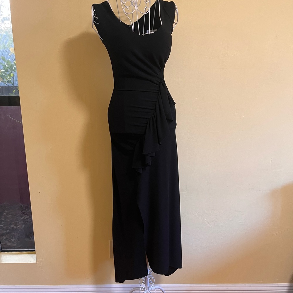 Elegant Black Sleeveless Dress
